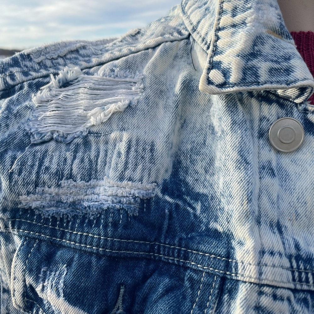 Jean Jacket - Picture 5 of 11